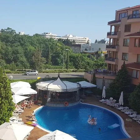 Lovely Holiday Efir , With Pool Near Beach, Efir Complex, Parking شقة *
